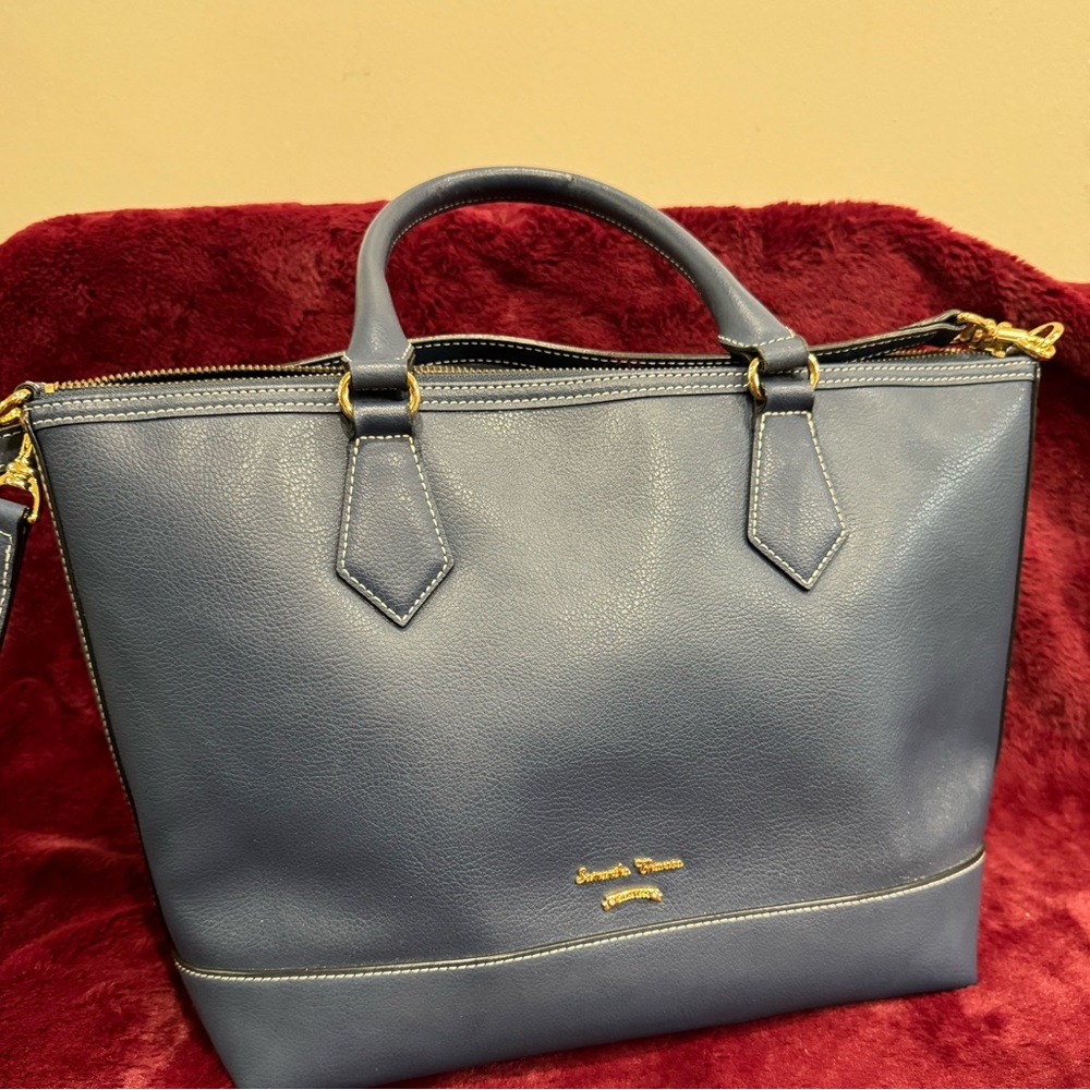 🌻 3FOR$20 Samantha Thavasa Blue tote with removable sling